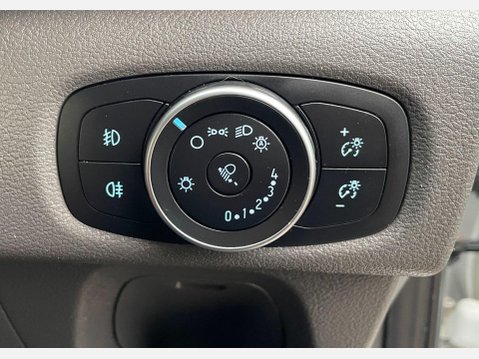Ford Transit Custom 2.0 300 EcoBlue Limited Panel Van 5dr Diesel Manual L2 H1 Euro 6 (s/s) (130 25