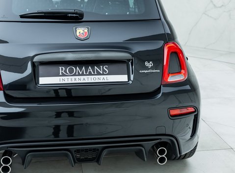 Abarth 695 Competizione 31