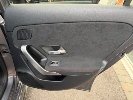 Mercedes-Benz A Class A 220 AMG LINE PREMIUM 30