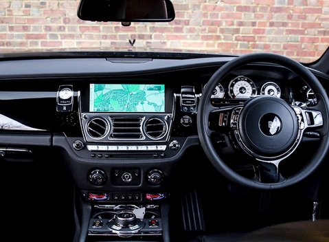 Rolls-Royce Wraith 16