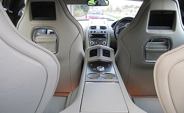 Aston Martin Rapide 11