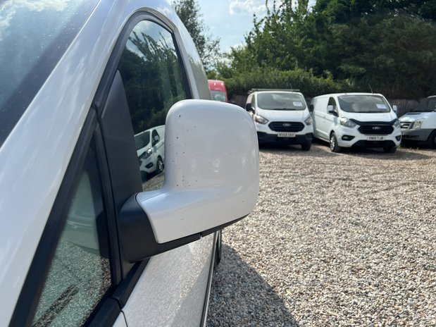 Volkswagen Caddy AUTO SWB L1H1 Low Roof Highline Air Con Sensors Tow Bar NO VAT 20