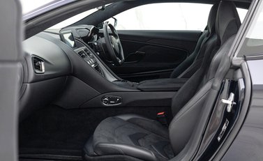 Aston Martin DBS Superleggera 14