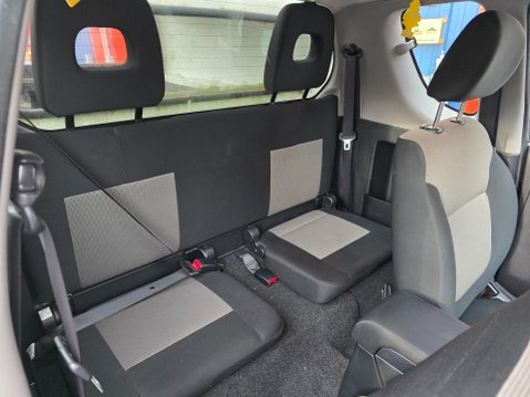 Mitsubishi L200 DI-D 4X4 4LIFE CLUB CAB 13