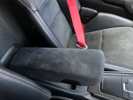 Porsche Cayman GT4 52