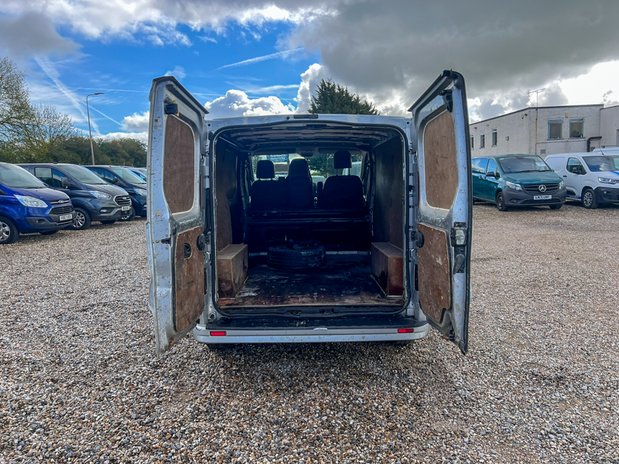 Vauxhall Vivaro SWB Low Roof Sportive 2700 Air Con Sensors Euro 6 NO VAT 9