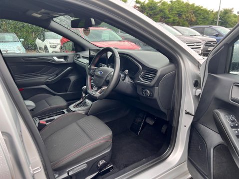 Ford Focus 1.0T EcoBoost MHEV ST-Line DCT Euro 6 (s/s) 5dr 12