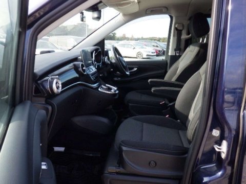 Mercedes-Benz V Class 2.2 V220d BlueTEC SE MPV 5dr Diesel G-Tronic+ (s/s) 7 Seat (163 ps) 11