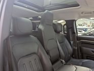 Land Rover Defender 2.0 Defender SE Auto 4WD 5dr 8