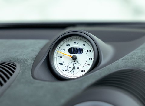 Porsche Cayman GT4 RS (718) 24