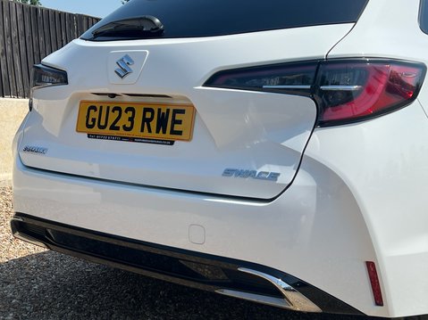 Suzuki Swace MOTION 18
