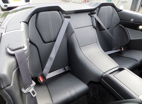 Aston Martin DBS Volante 13