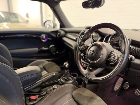 Mini Hatch 2.0 Cooper S Sport 3dr 7