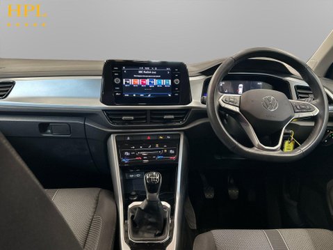 Volkswagen T-Roc 1.0 TSI Life SUV 5dr Petrol Manual Euro 6 (s/s) (110 ps) Air Con - Bluetoot 19