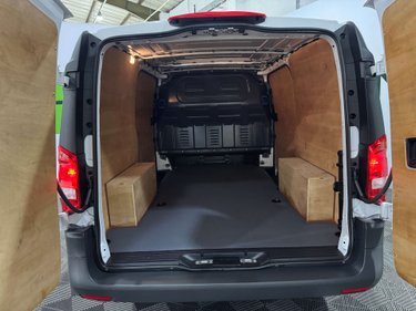 Mercedes-Benz Vito eVito 66 Progressive 1