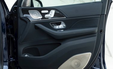 Mercedes-Benz GLS 600 30