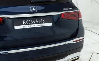 Mercedes-Benz GLS 600 33