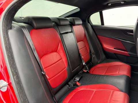 Jaguar XE 2.0 XE R-Sport D Auto 4dr 19
