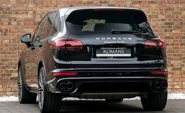 Porsche Cayenne Turbo 3