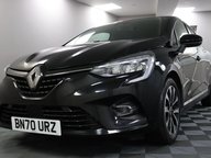 Renault Clio ICONIC TCE BOSE 28