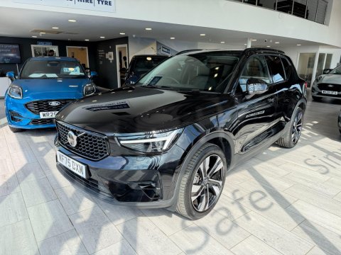 Used 2025 Volvo XC40 2.0 B4 MHEV Ultra Dark DCT Auto Euro 6 (s/s