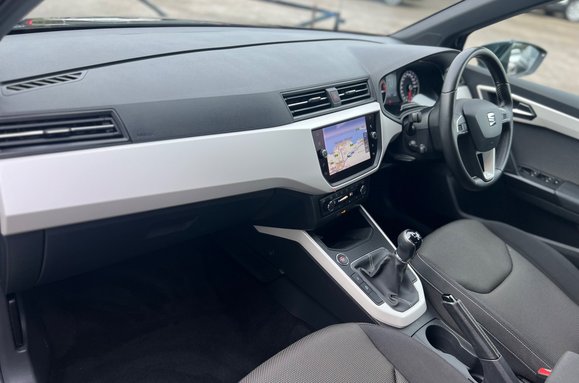 SEAT Arona 1.0 TSI XCELLENCE 5 DOOR 25