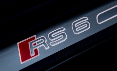 Audi RS6 Avant Performance 33