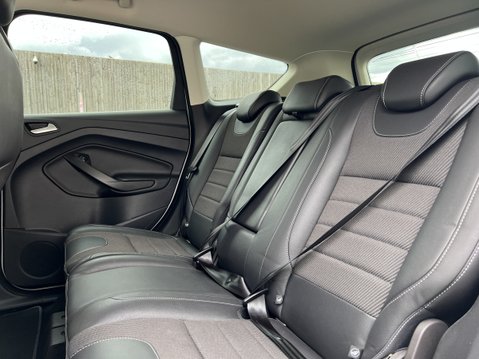 Ford Kuga 2.0 TDCi Titanium Sport SUV 5dr Diesel Powershift AWD Euro 6 (s/s) (180 ps) 12