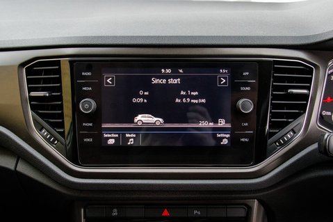 Volkswagen T-Roc SE TSI 27