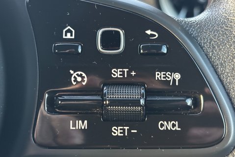 Mercedes-Benz Sprinter 315 Cdi Premium Mwb Lr Panel Van 37