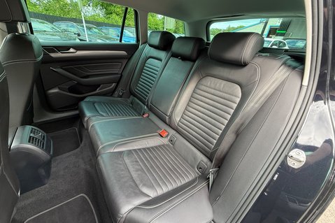 Volkswagen Passat SEL TSI EVO DSG - ONE OWNER - VAT QUALIFYING  22