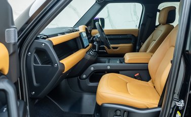 Land Rover Defender 110 V8 P525 15
