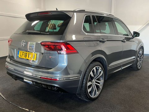 Volkswagen Tiguan 2.0 Tiguan R-Line TSi BlueMotion Technology 4Motion DSG 4WD 5dr 5