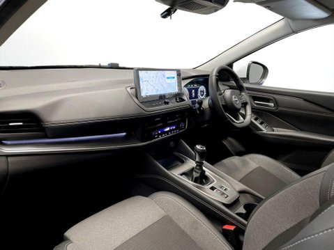 Nissan Qashqai 1.3 DIG-T MHEV N-Connecta SUV 5dr Petrol Hybrid Manual Euro 6 (s/s) (140 ps 15