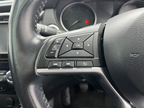 Nissan Qashqai 1.5 dCi N-Connecta Euro 6 (s/s) 5dr 11