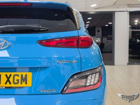 Hyundai KONA 64kWh Premium Auto 5dr (10.5kW Charger) 8