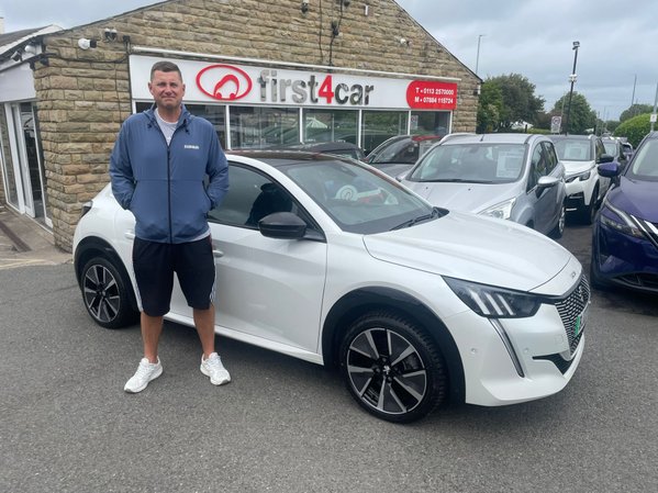Robert from West Yorkshire collecting his new Peugeot 208.