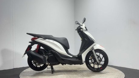 Piaggio Medley 2023 ONLY 4K 125CC LEARNER SCOOTER 15 BHP NEW MOT WARRANTY 1