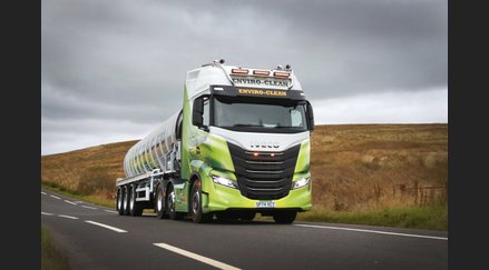 Enviro-Clean ‘Cleans Up’ with Four New IVECO S-Way 530