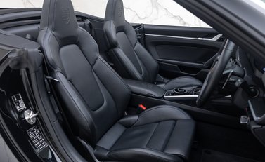 Porsche 911 Turbo S Cabriolet (992) 17