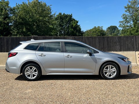 Suzuki Swace MOTION 5