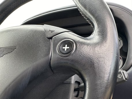 Aston Martin DB7 VANTAGE V12 JUBILEE 52