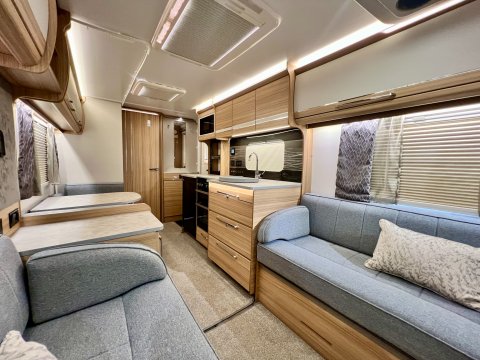 Bailey Unicorn Madrid  25