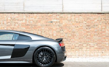 Audi R8 V10 Plus 24