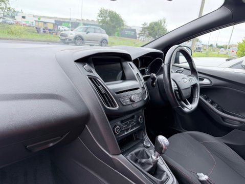 Ford Focus 1.0 ST-LINE X 9