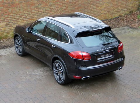 Porsche Cayenne S Hybrid 10