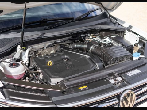 Volkswagen Tiguan 1.5 Tiguan R-Line TSi Evo Semi-Auto 5dr 53