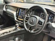 Volvo XC60 2.0 D4 R-Design Pro SUV 5dr Diesel Auto AWD Euro 6 (s/s) (190 ps) 25