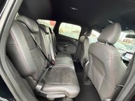 Ford Kuga ST-LINE 12