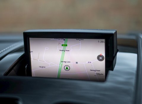 Aston Martin V12 Vantage S 15